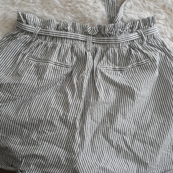 Shorts - Picture 2 of 2